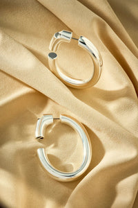 Memória Small Hoop Earrings - Entre Camadas Collection