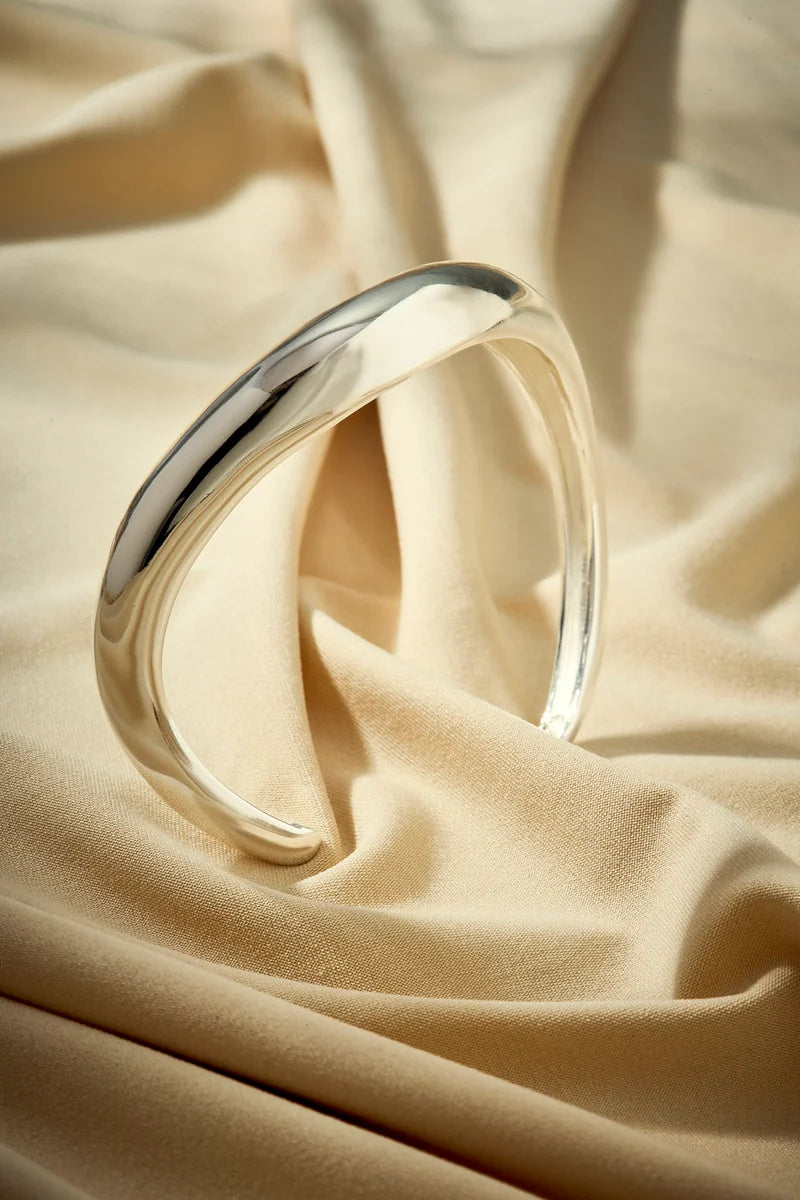 Presente Liso Bracelet - Entre Camadas Collection